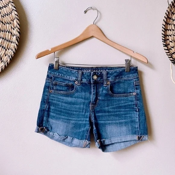 American Eagle Super Stretch Midi Denim Shorts Blue Size 4 - Picture 5 of 5